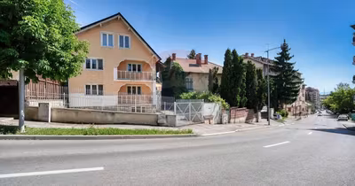Casă Central