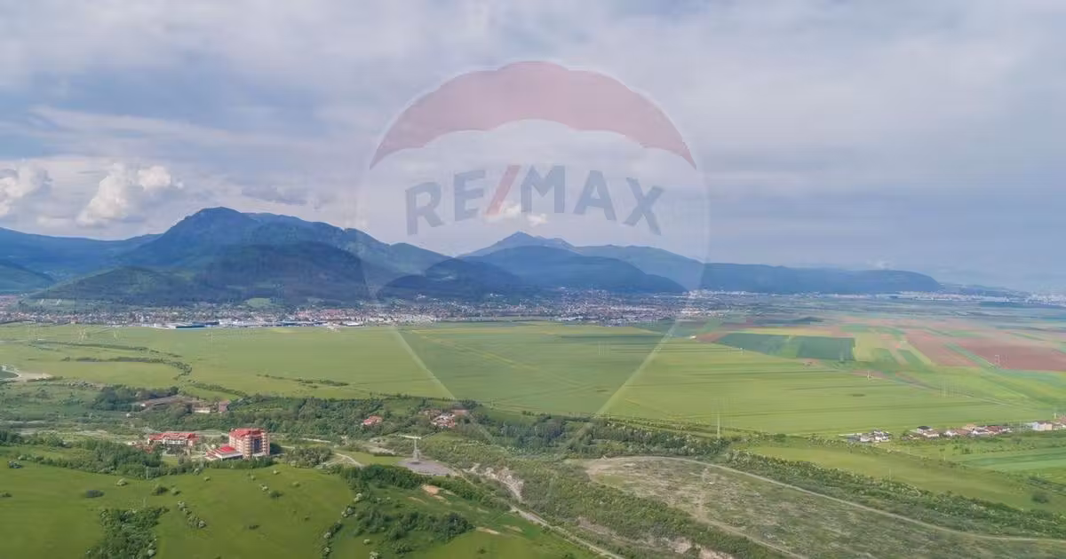 Teren agricol intravilan de vânzare de 611 mp, în Tărlungeni