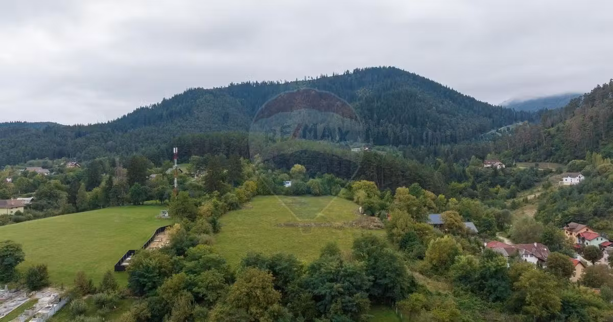 Teren Construcții intravilan de vânzare de 3175 mp, în Săcele