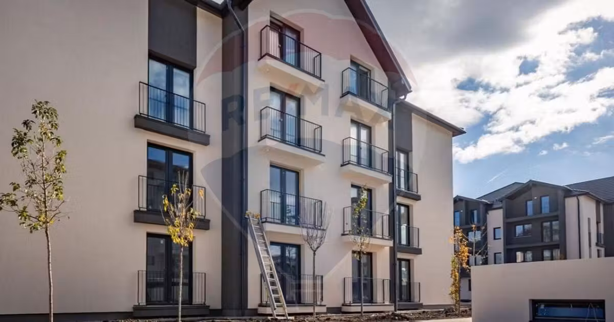 Apartament de vânzare cu 2 camere în zona Tractorul, Brașov
