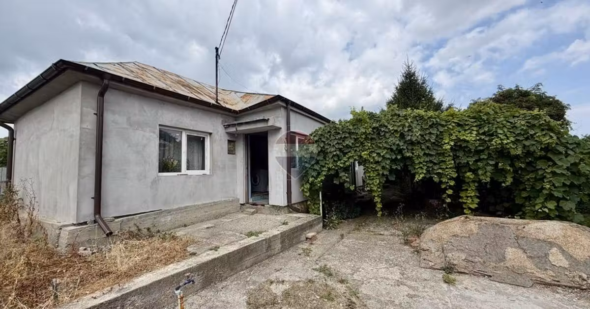 Casă individuală de vânzare cu 3 camere în Câmpineanca
