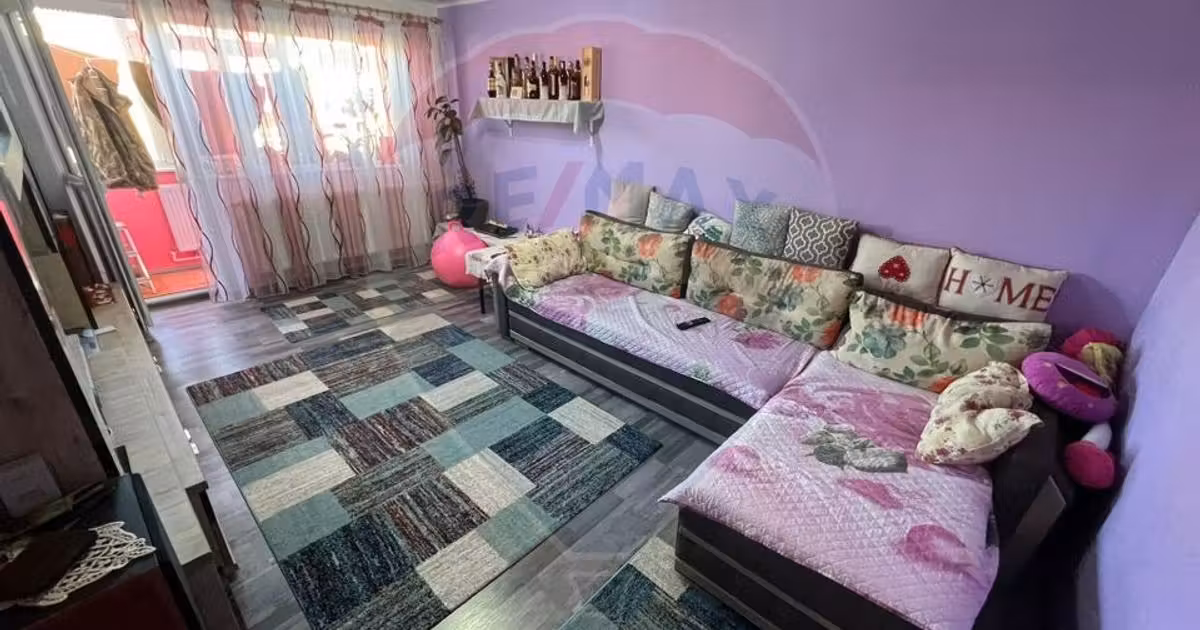Apartament de vânzare cu 3 camere, mobilat în zona Sud, Focșani