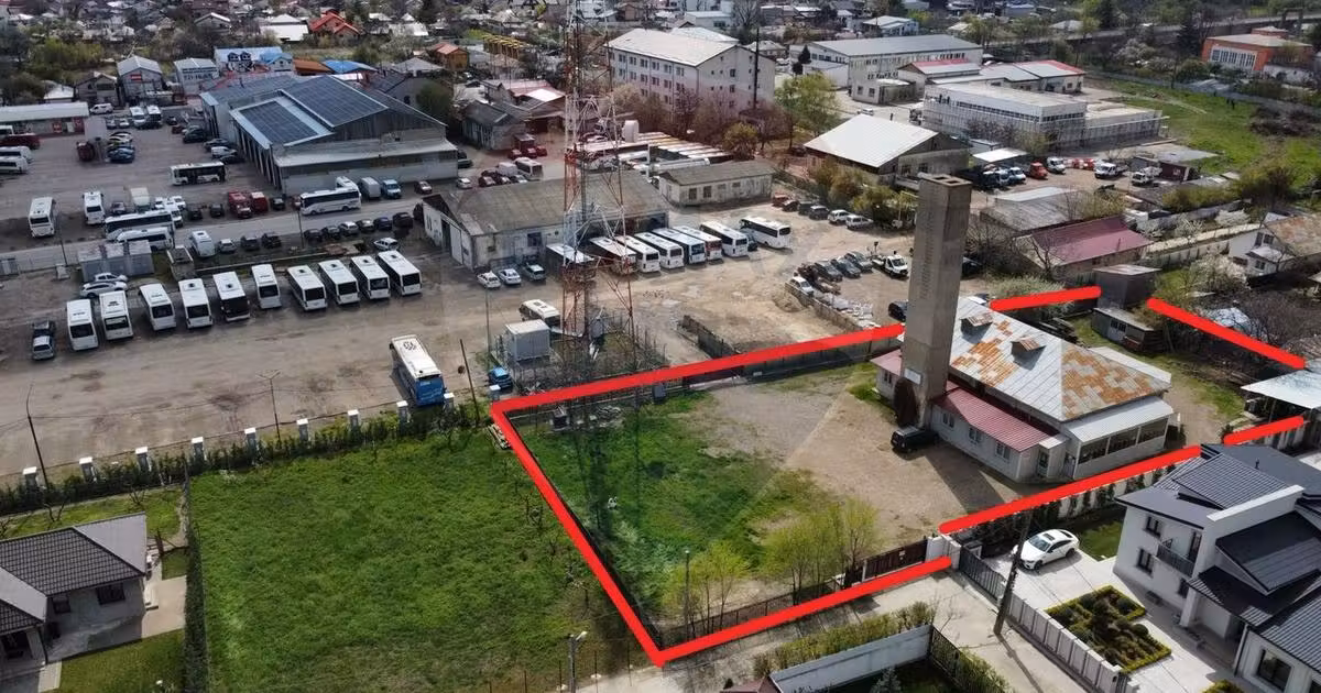 Spațiu industrial de vânzare de 300 mp, în zona Nord-Vest, Focșani