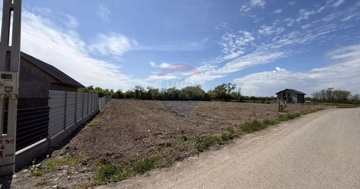 Teren Construcții intravilan de vânzare de 1660 mp, în Rădulești
