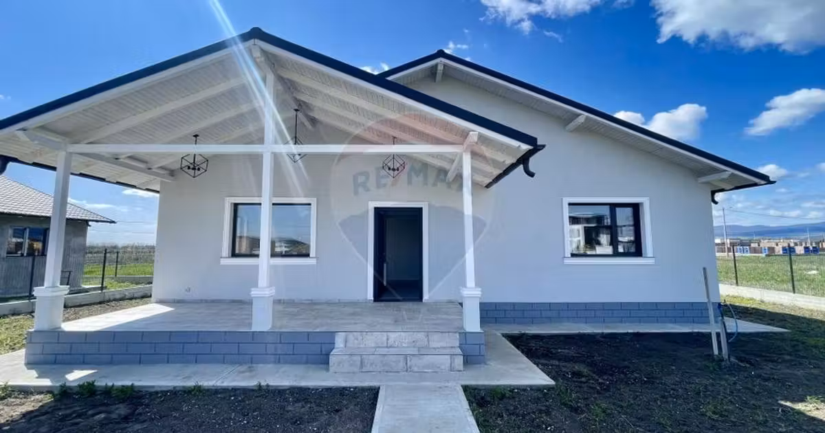 Casă de vânzare cu 4 camere în zona Exterior Vest, Focșani
