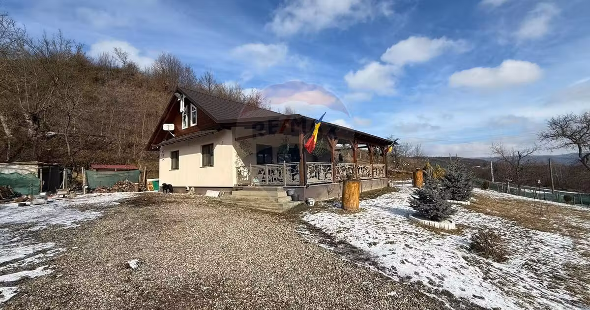 Casă de vânzare cu 4 camere în Coțofănești