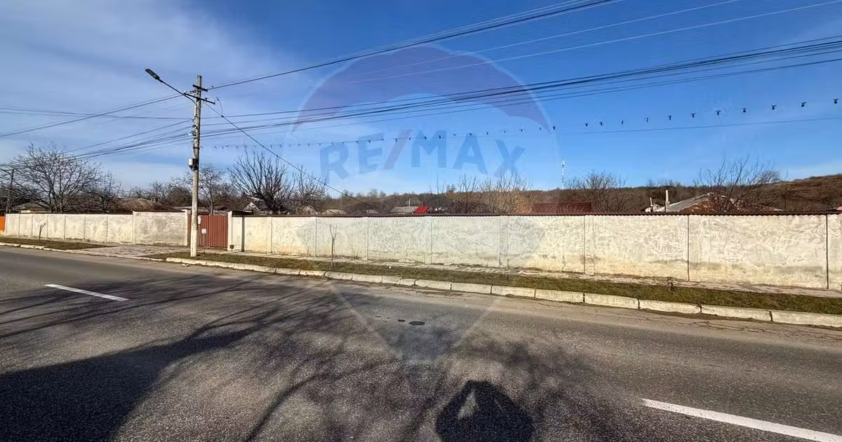Teren Construcții intravilan de vânzare de 3700 mp, în Satu Nou (Panciu)