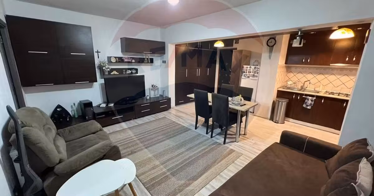 Apartament de vânzare cu 2 camere, mobilat în zona Gară, Focșani