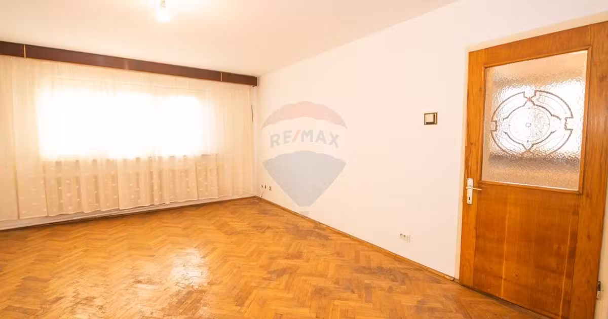 Casă de vânzare cu 7 camere în zona 23 August, Buzău