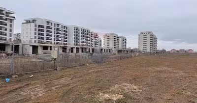 Teren Exterior Est