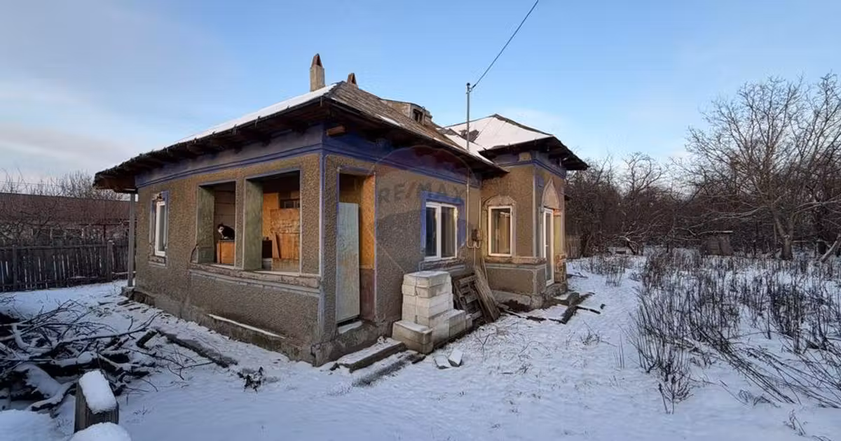 Casă de vânzare cu 3 camere în Fierbinți-Târg