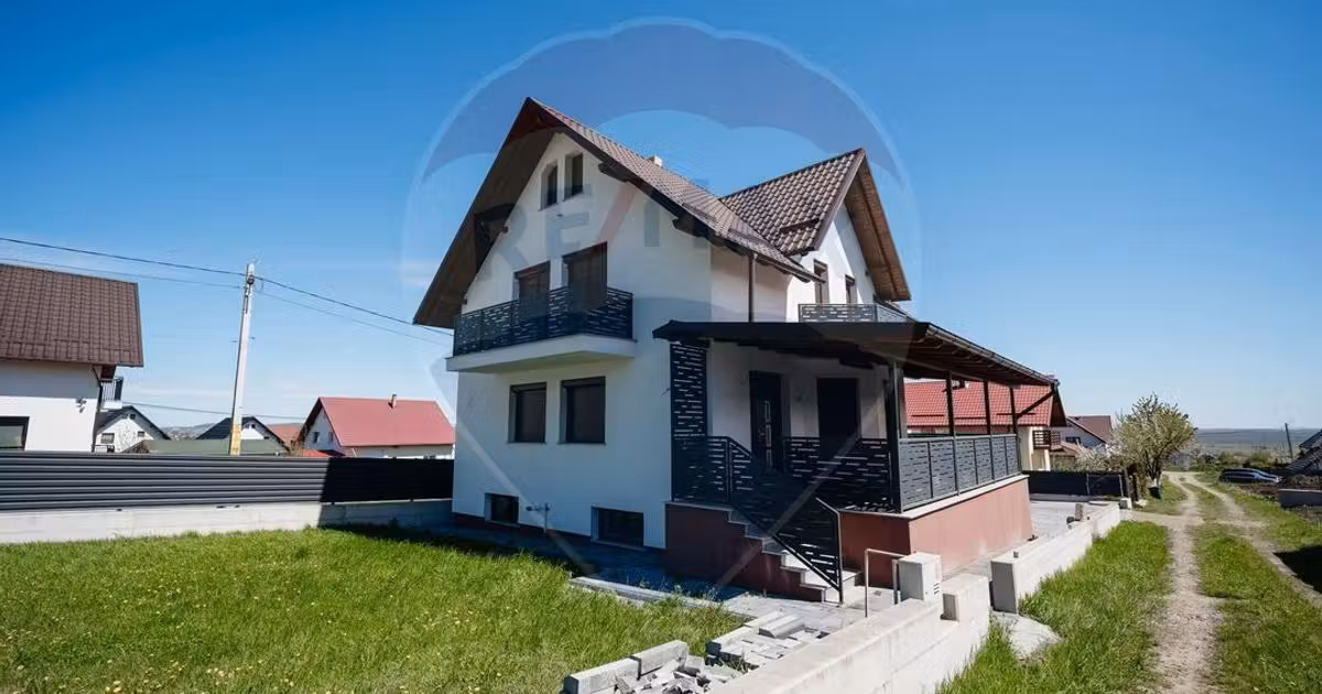Casă de vânzare cu 4 camere, mobilată în Ipotești