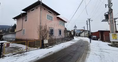Casă Central
