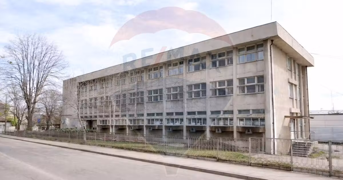 Spațiu comercial de vânzare de 200 mp, în zona Central, Suceava