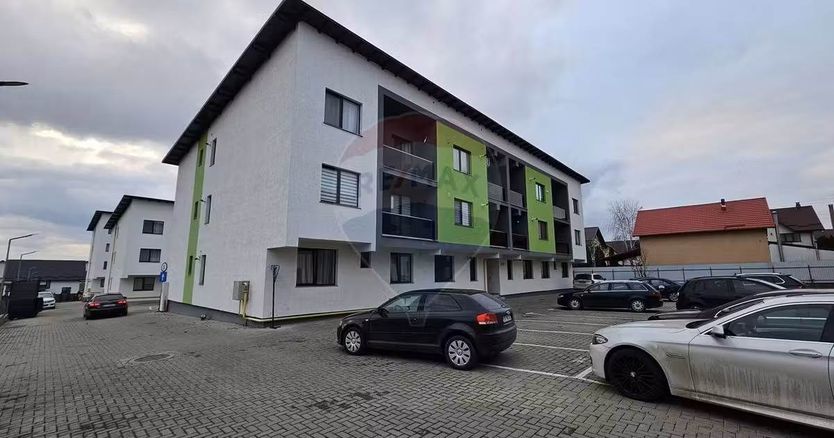 Apartament de vânzare cu 2 camere, mobilat în Sfântu Ilie
