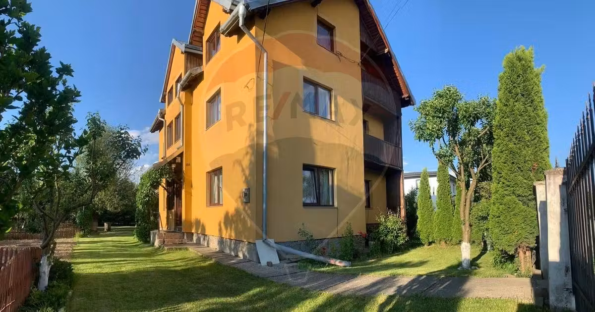 Casă individuală de vânzare cu 15 camere, mobilată în Vatra Dornei