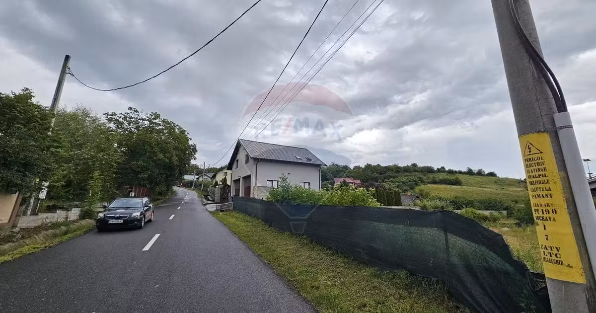 Teren Construcții intravilan de vânzare de 2700 mp, în Bulai
