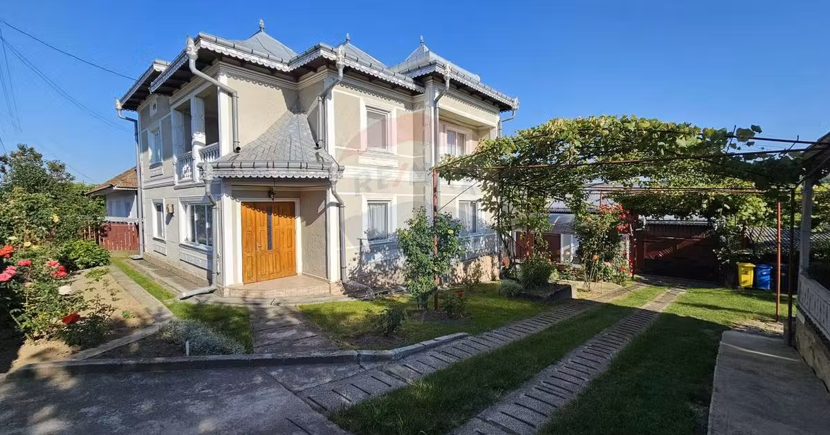 Casă individuală de vânzare cu 5 camere, mobilată în Bogata