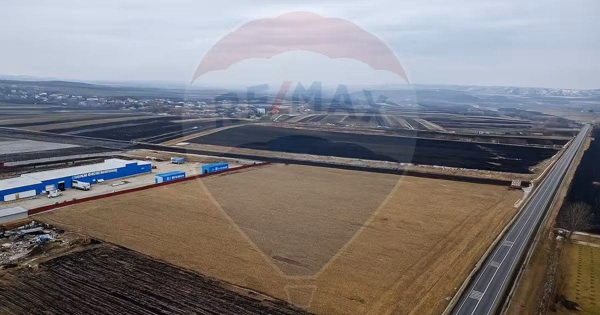 Teren Construcții intravilan de vânzare de 39244 mp, în Ilișești