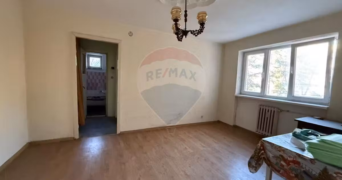 Apartament de vânzare cu 2 camere în zona George Enescu, Suceava