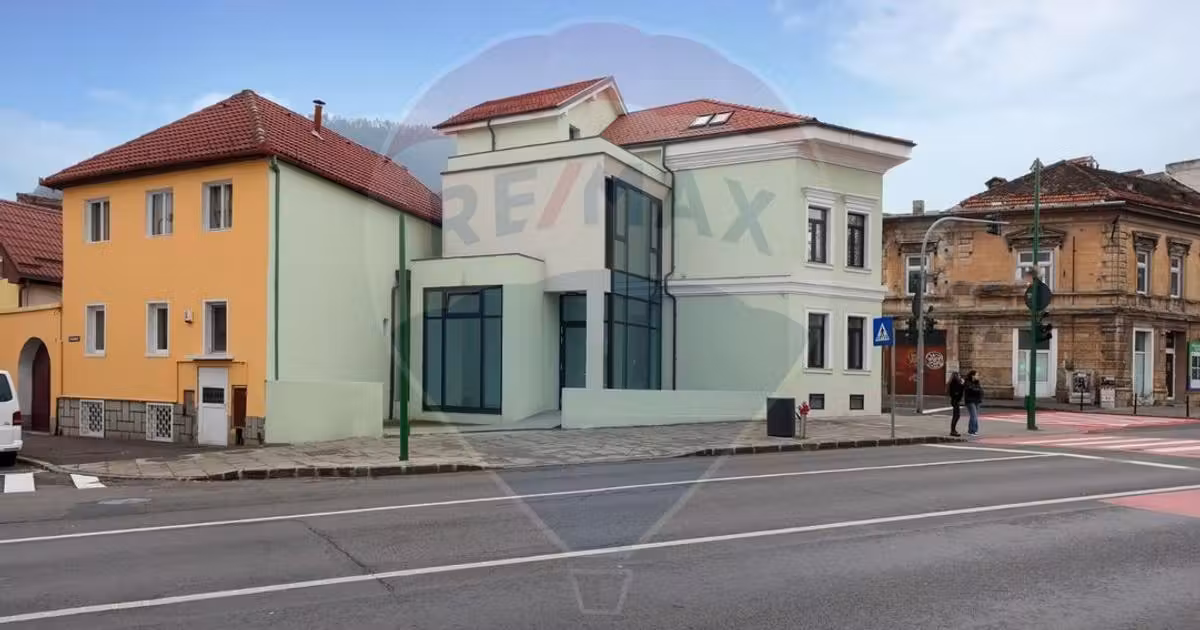 Spațiu comercial de vânzare de 260 mp, în zona Central, Brașov