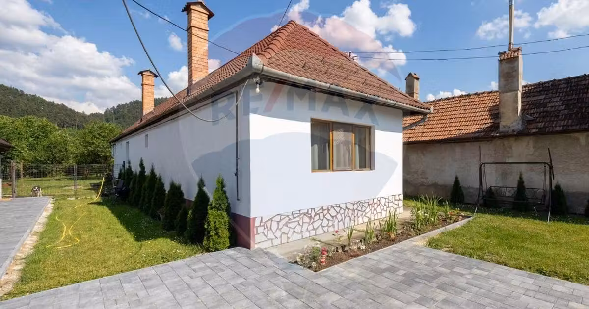 Casă individuală de vânzare cu 4 camere în Râșnov