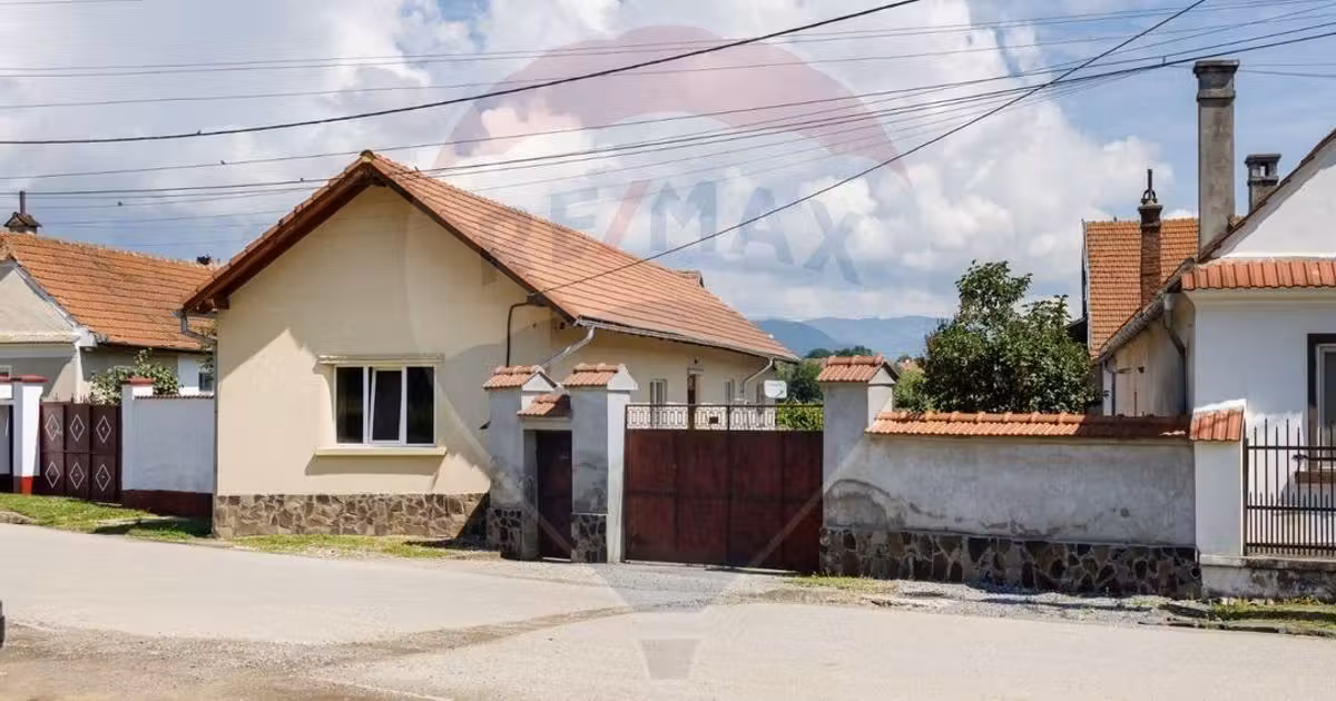 Casă individuală de vânzare cu 4 camere în Dumbrăvița