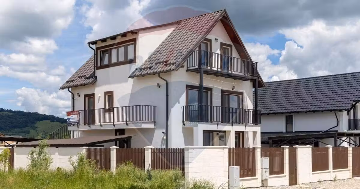 Casă individuală de vânzare cu 9 camere, mobilată în Hărman