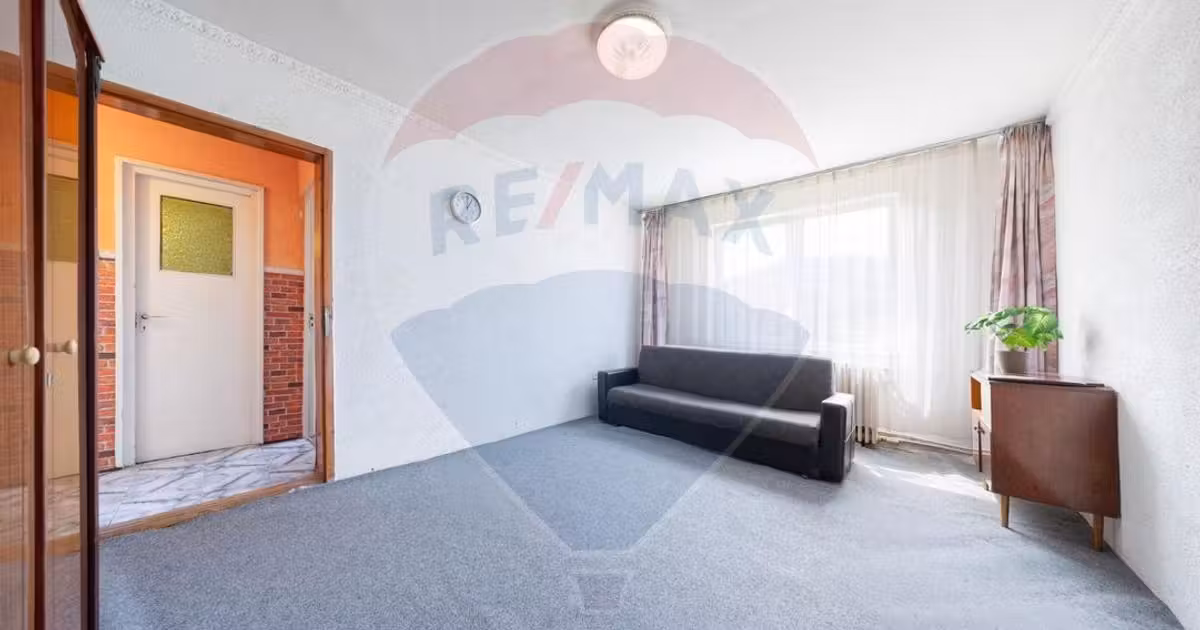 Apartament de vânzare cu 3 camere în zona Noua, Brașov