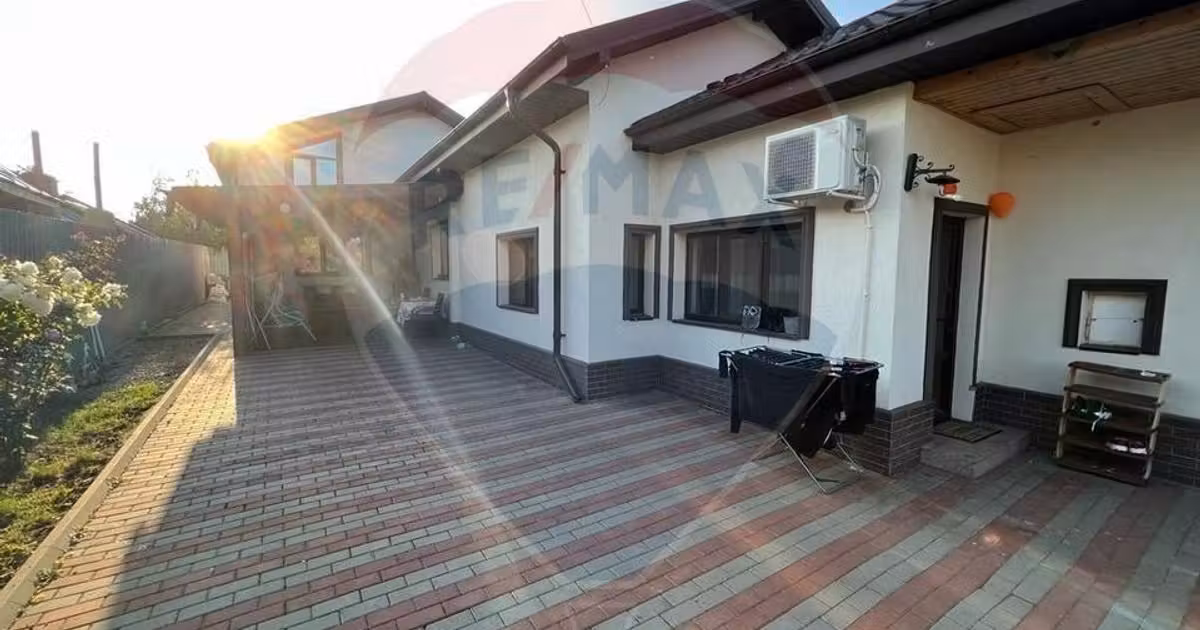 Casă de vânzare cu 4 camere în Grebănu