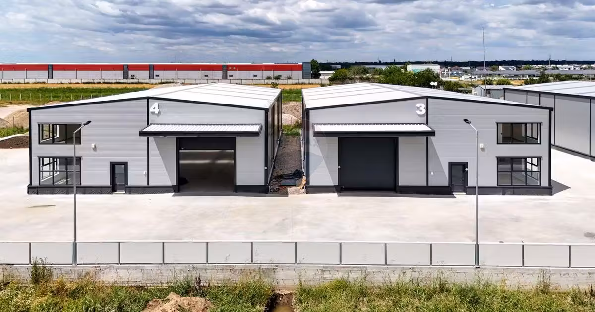 Spațiu industrial de vânzare de 560 mp, în Balotești