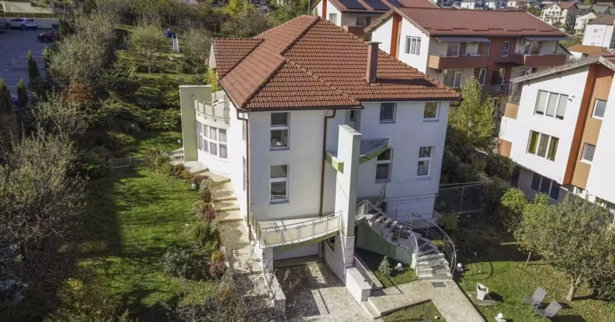 Casă individuală de vânzare cu 6 camere, mobilată în zona Mănăștur, Cluj-Napoca