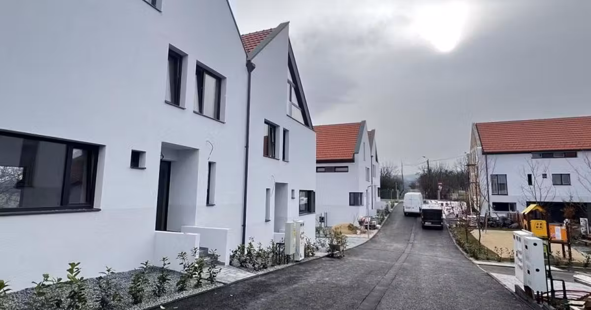 Duplex de vânzare cu 5 camere în zona Bună Ziua, Cluj-Napoca