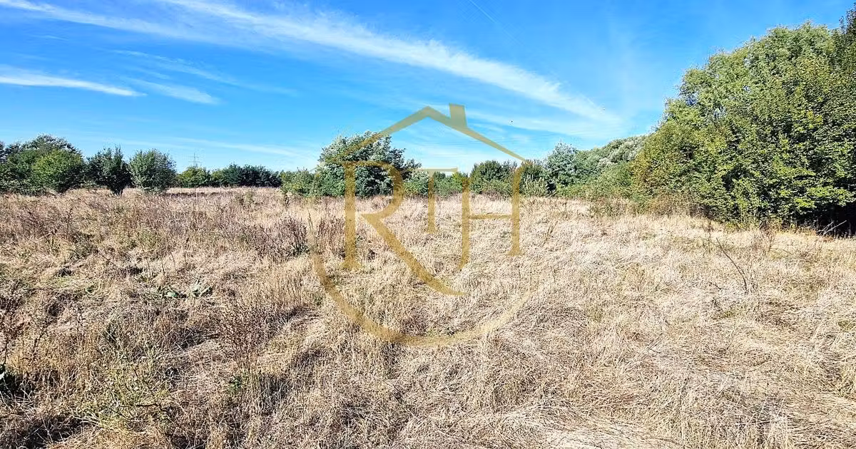 Teren agricol extravilan de vânzare de 11273 mp, în zona Plopi, Timișoara