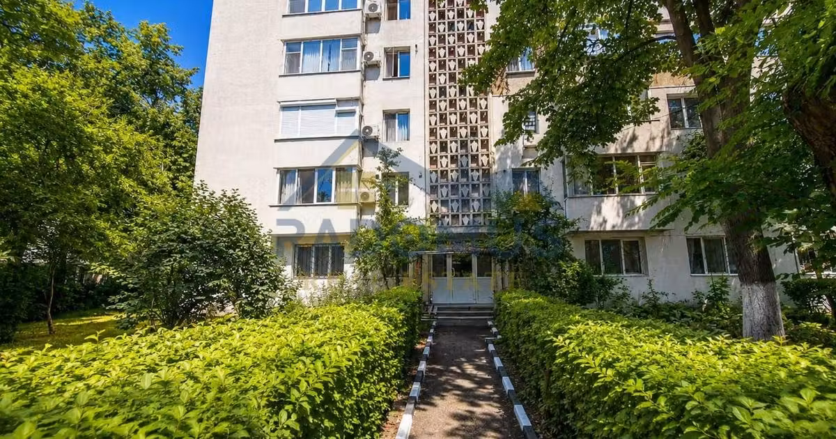 Apartament de vânzare cu 3 camere în zona Nord, Ploiești