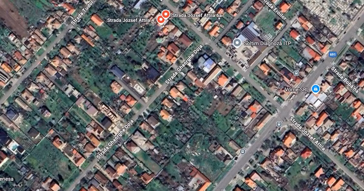 Casă de vânzare cu 3 camere în Dumbrăvița