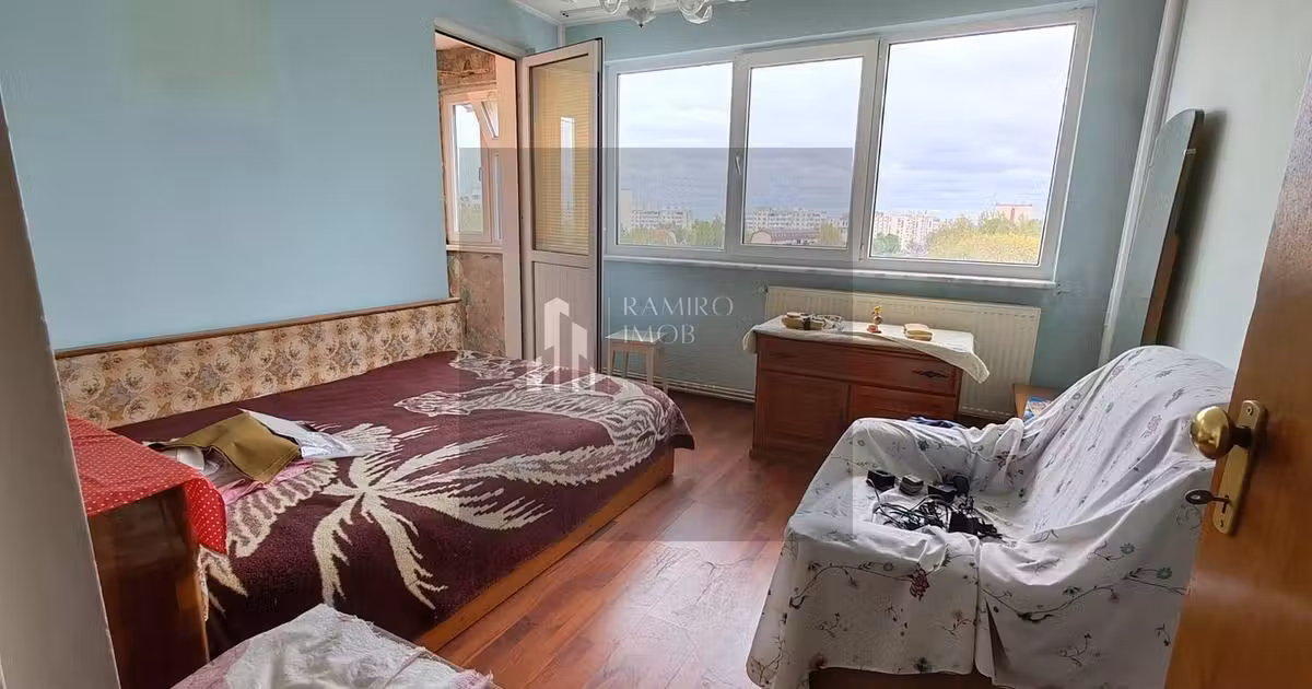 Apartament de vânzare cu 3 camere, mobilat în zona Brâncoveanu, Sector 4
