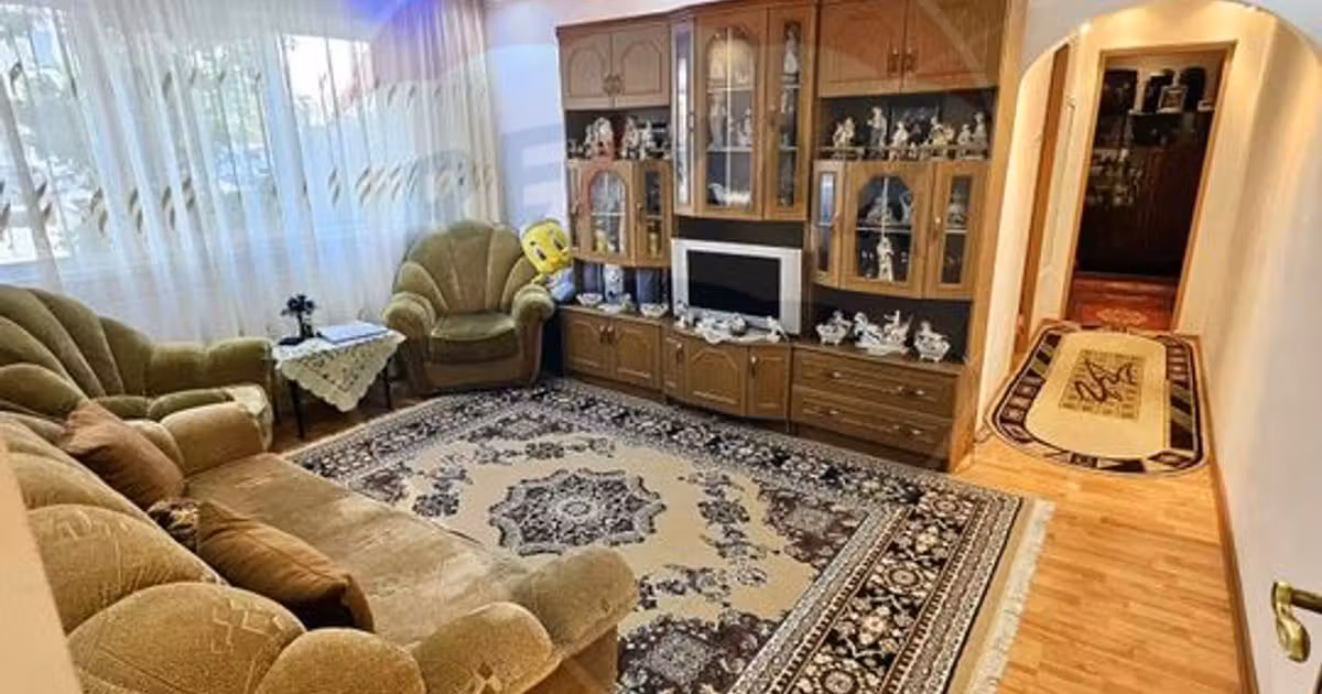 Apartament de vânzare cu 3 camere, mobilat în zona Craiovița Nouă, Craiova