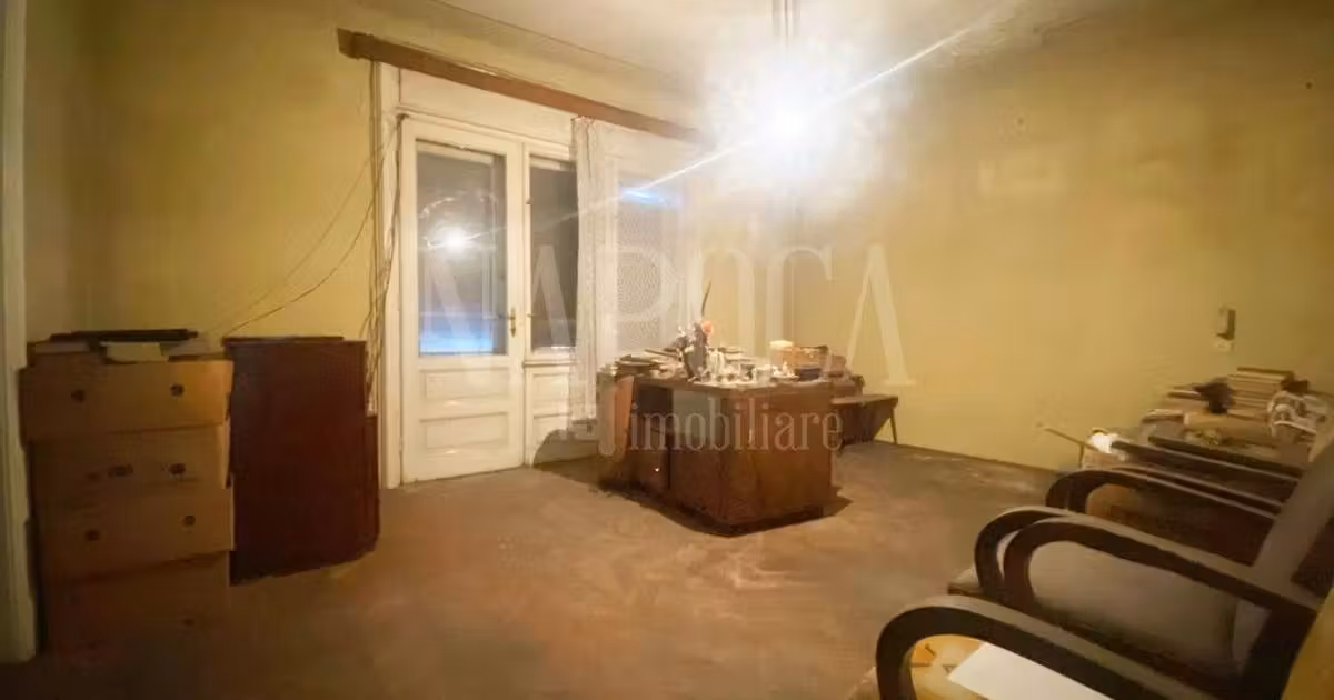 Apartament de vânzare cu 3 camere, mobilat în zona Central, Oradea