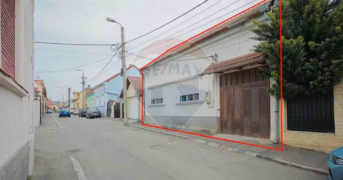 Casă de vânzare cu 3 camere în zona Central, Oradea