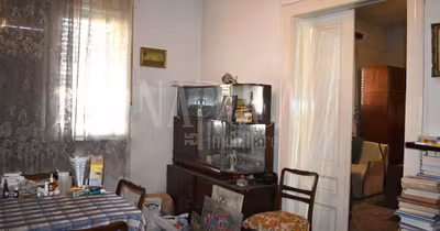 Casă Velența