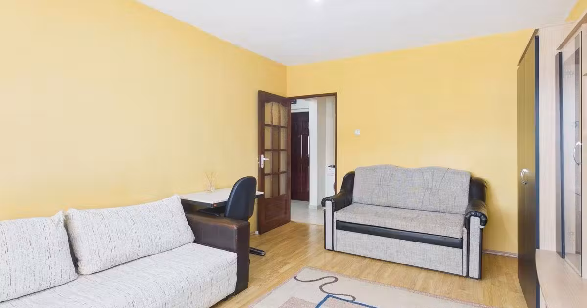 Garsonieră de vânzare, mobilată în zona Rogerius, Oradea