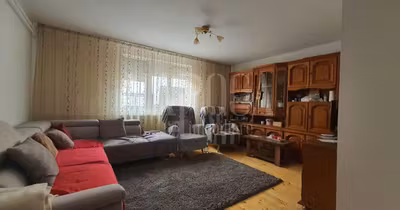 Casă Velența