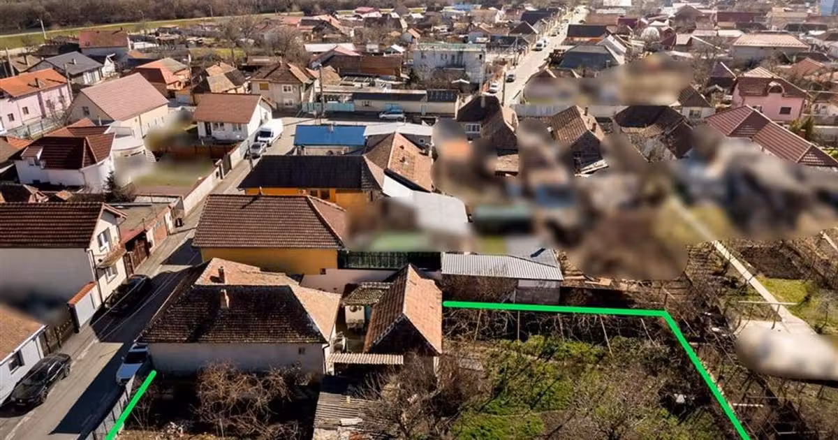 Casă de vânzare cu 3 camere în zona Valenta, Oradea