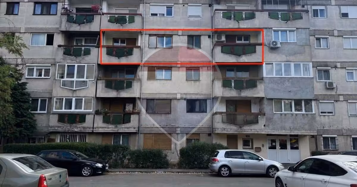 Apartament de vânzare cu 3 camere în zona Rogerius, Oradea