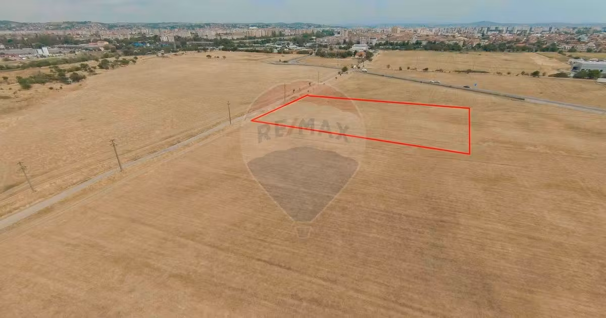 Teren intravilan de vânzare de 3500 mp, în zona Iosia, Oradea