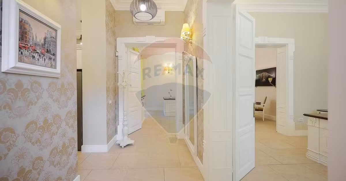 Apartament de vânzare cu 2 camere, mobilat în zona Ultracentral, Oradea