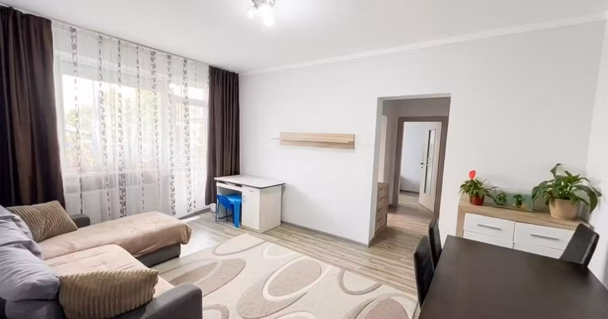 Apartament de vânzare cu 3 camere în zona Rogerius, Oradea