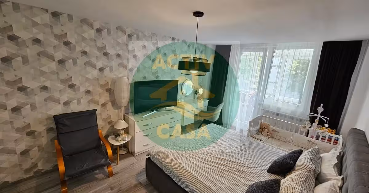 Apartament de vânzare cu 3 camere în Roman