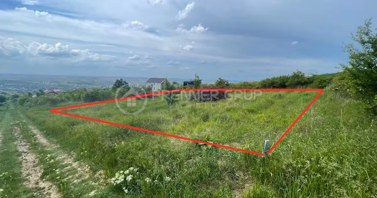 Teren agricol extravilan de vânzare de 952 mp, în zona Bucium, Iași